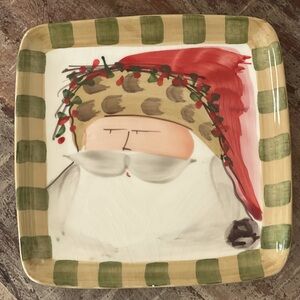 Vietri Old St Nick Salad
Pre owned Good condition